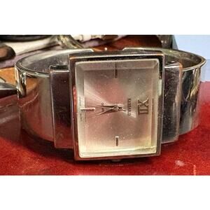 Women's 30mm Silver Tone Kessaris, Banle Bracelet Watch